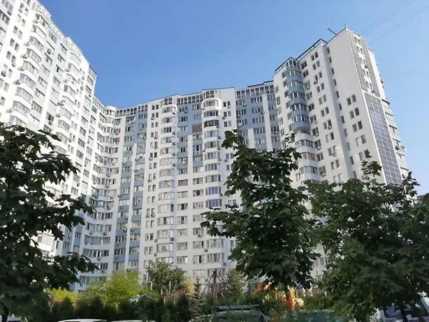 1 Ком Апартаменты Бажана 0*, Kiev Ucrânia